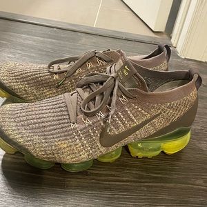 Nike Vapor Max Flyknit Gray & Volt Green